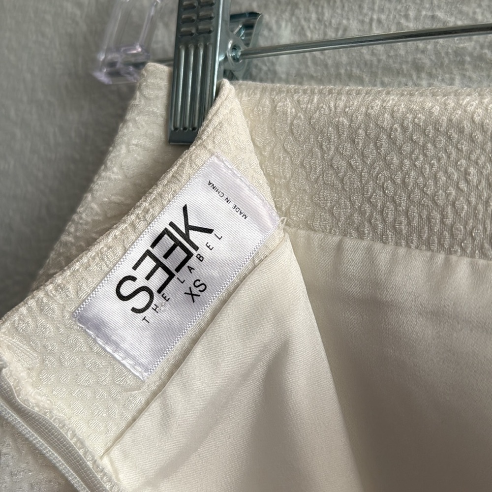 Seek The Label White Textured Mini Skirt Size XS - Picture 4 of 6